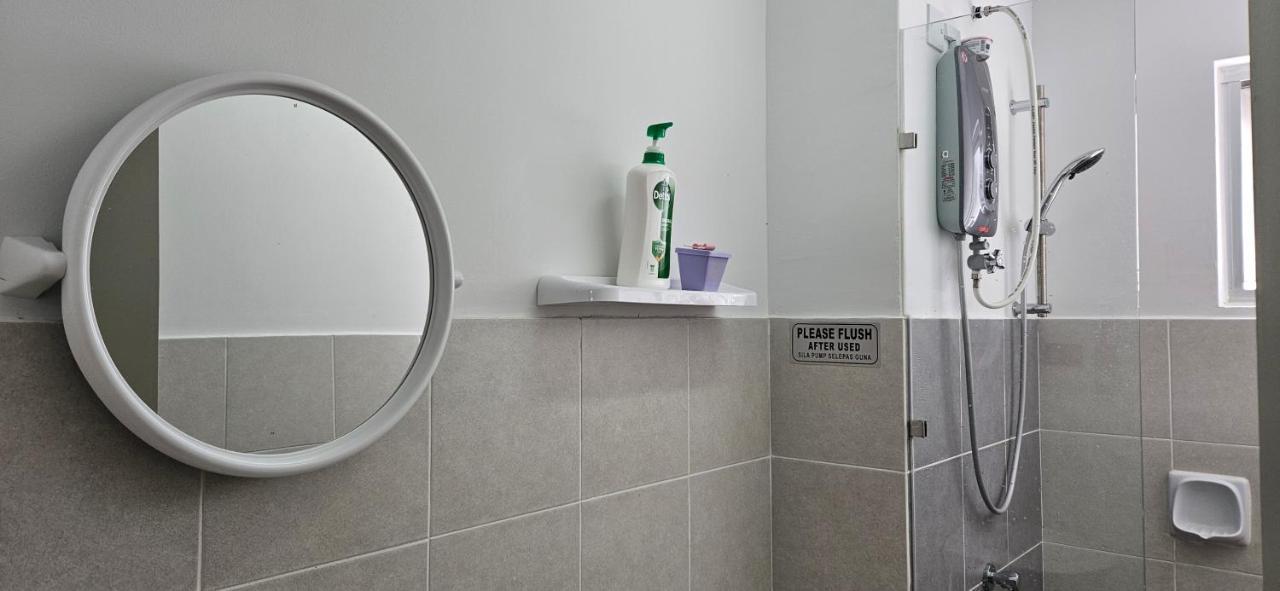 E. R Homestay 3R2B Nearby Klia Σεπάνγκ Εξωτερικό φωτογραφία
